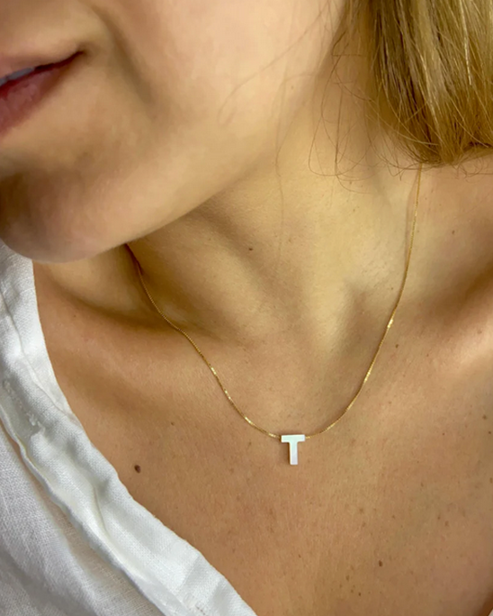 Colar Letra em Ouro Amarelo 18k