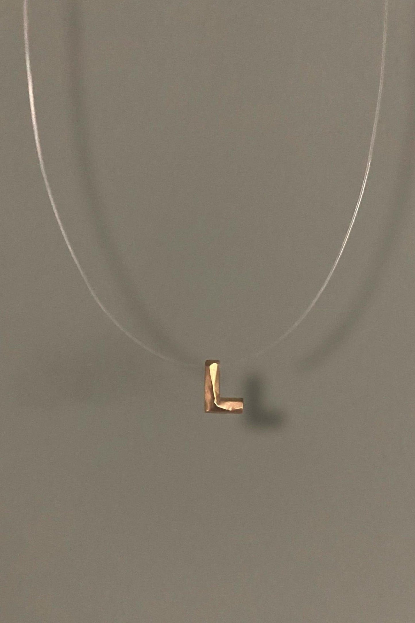 Colar Inicial Facetada em Ouro Amarelo 18k