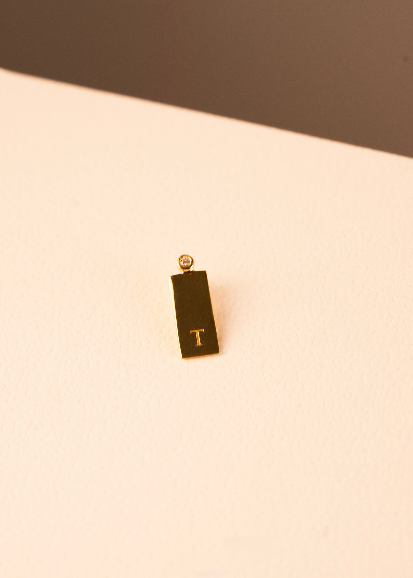 Pingente Placa Afeto em Ouro Amarelo 18k