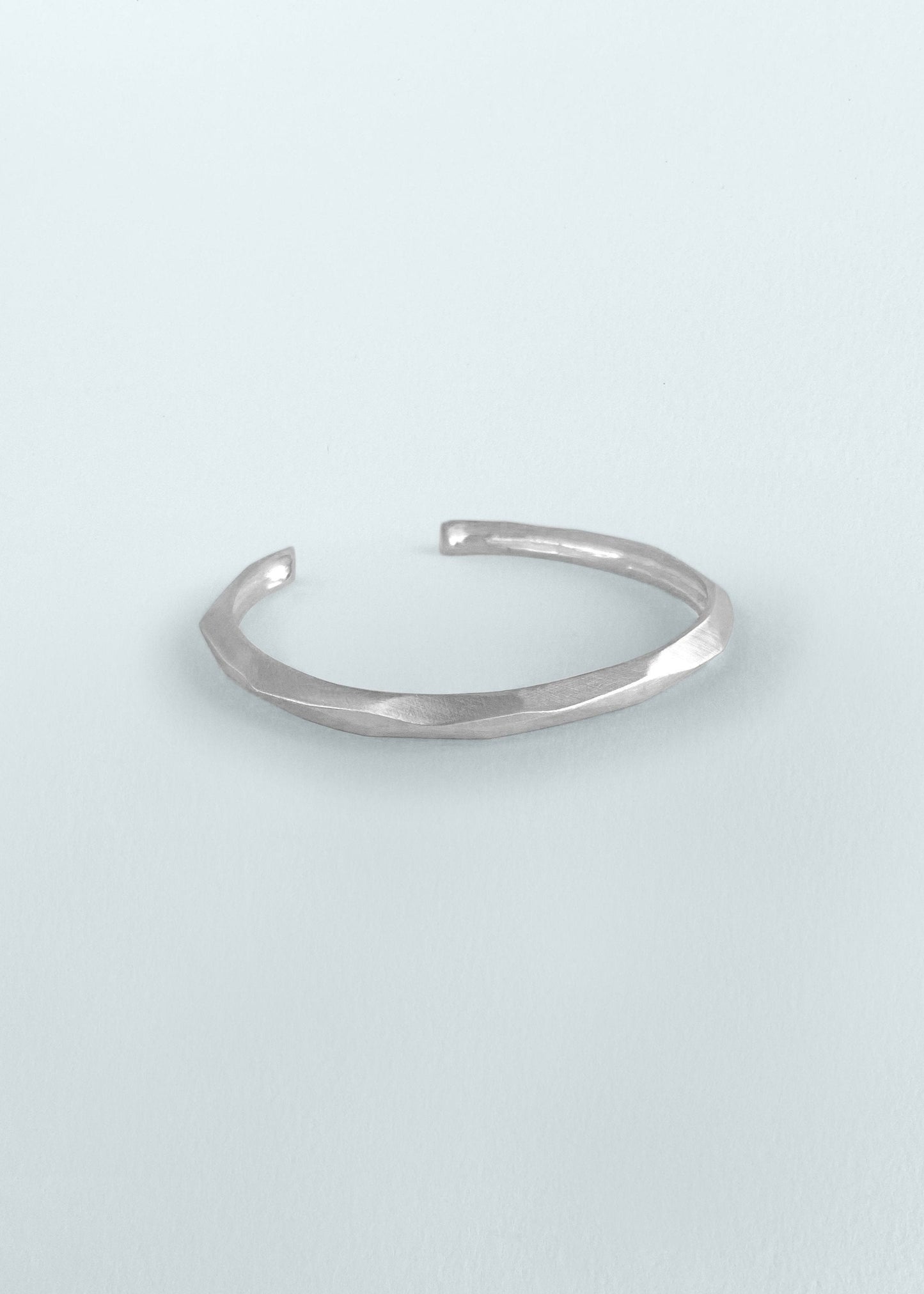 Bracelete Facetado em Ouro Branco 18k