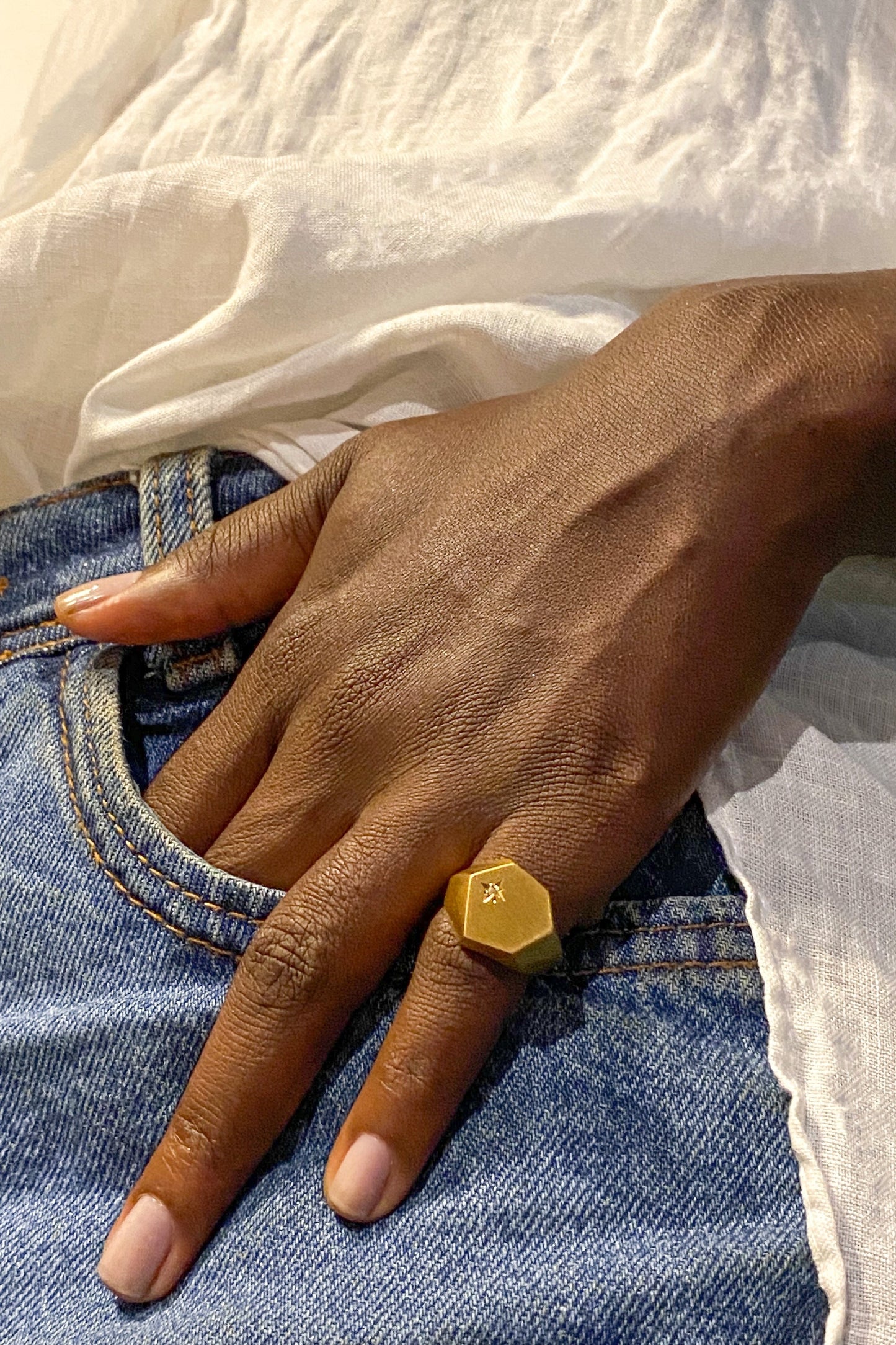 Anel Star em Ouro Amarelo 18k