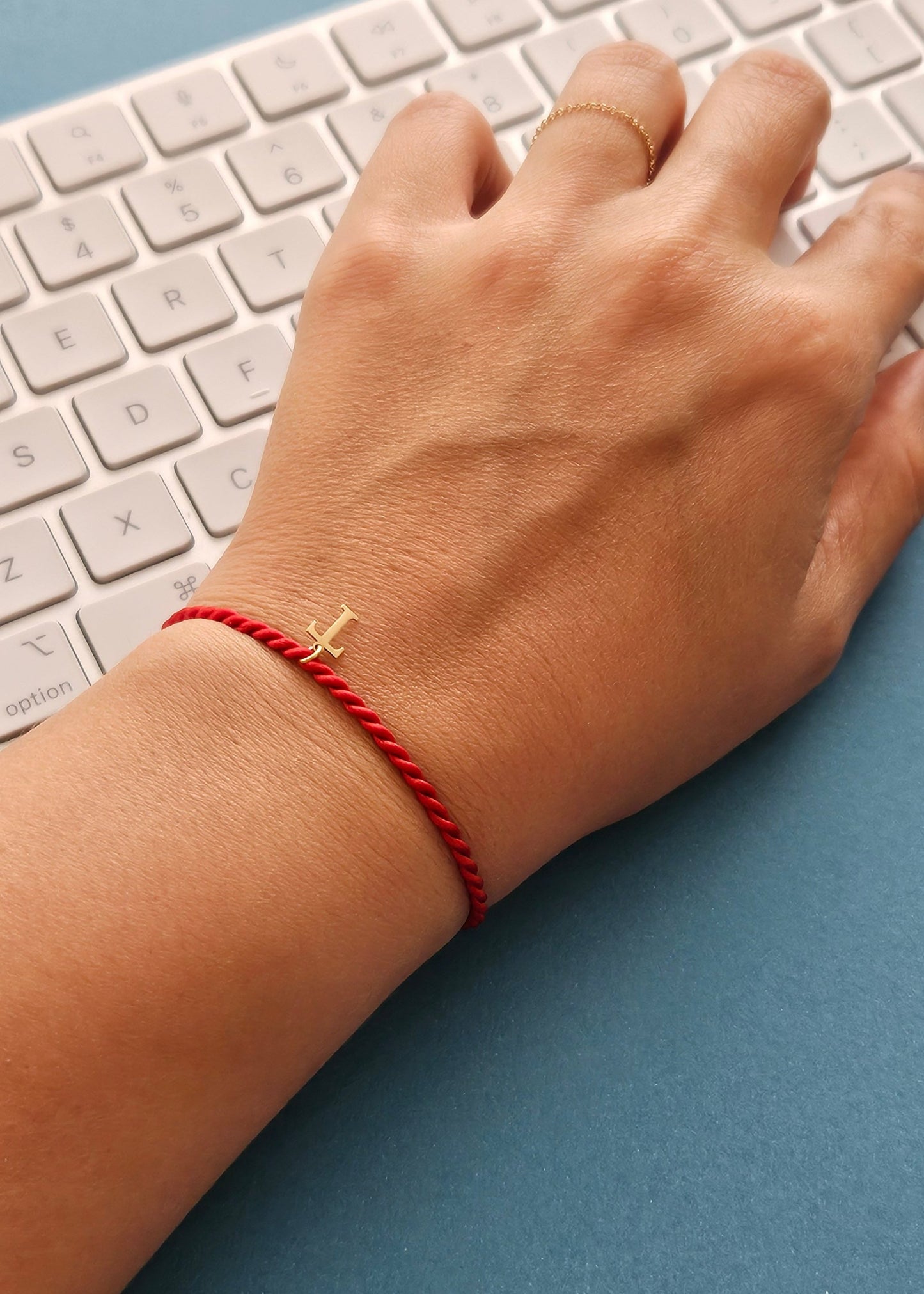 Pulseira Letter em Ouro Amarelo 18k