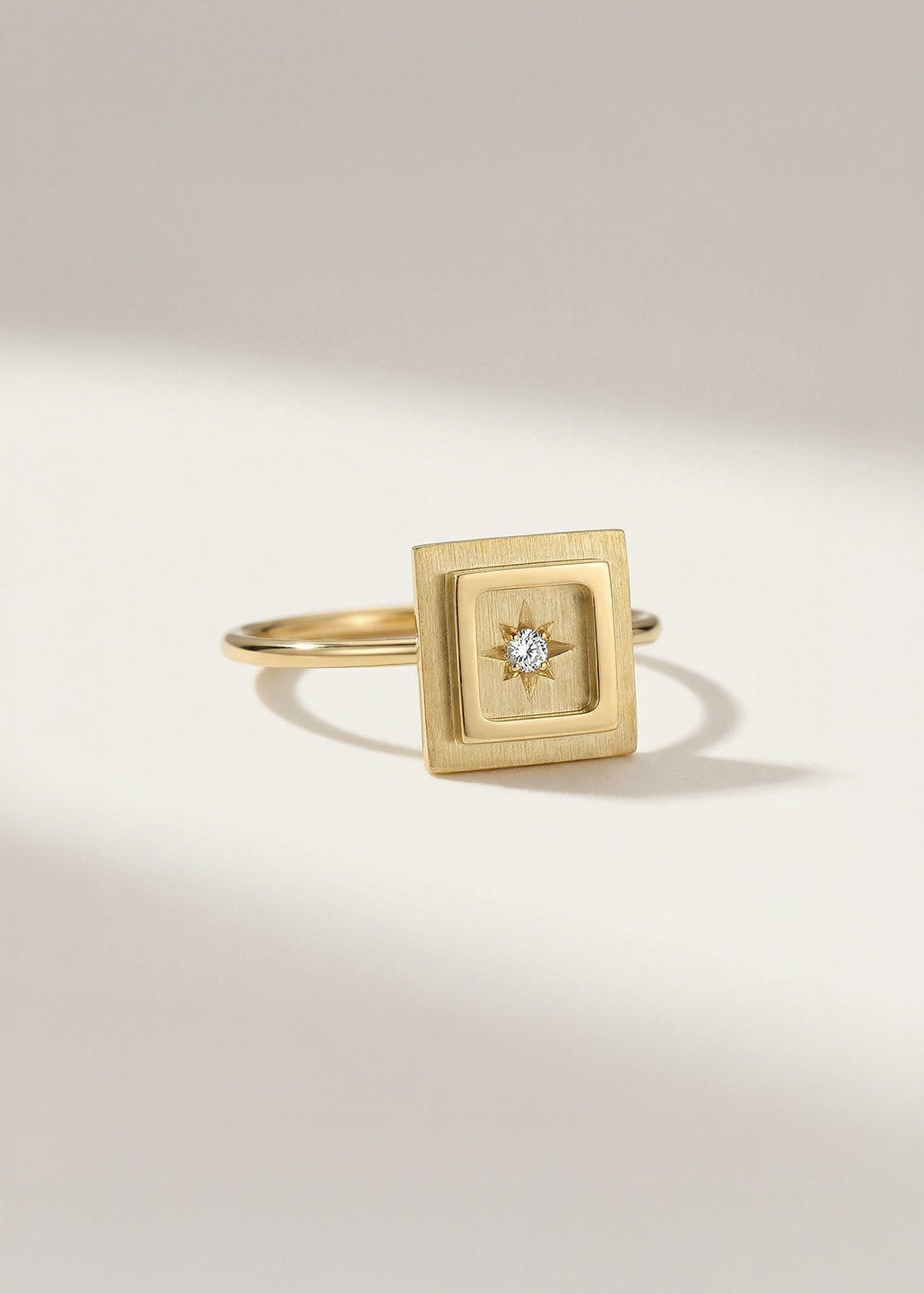 Anel Aura em Ouro Amarelo 18k