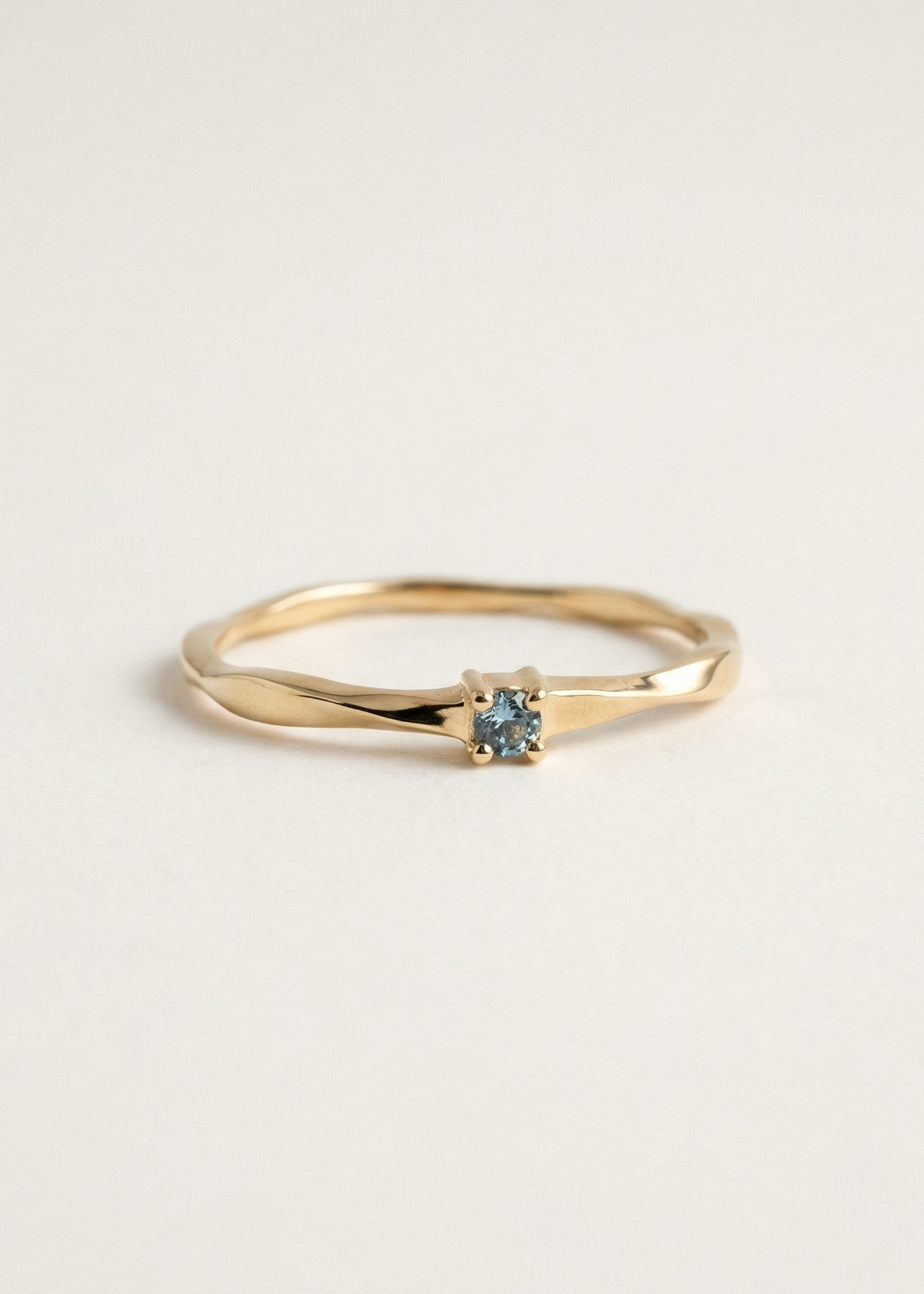 Anel Clair em Ouro Amarelo 18k