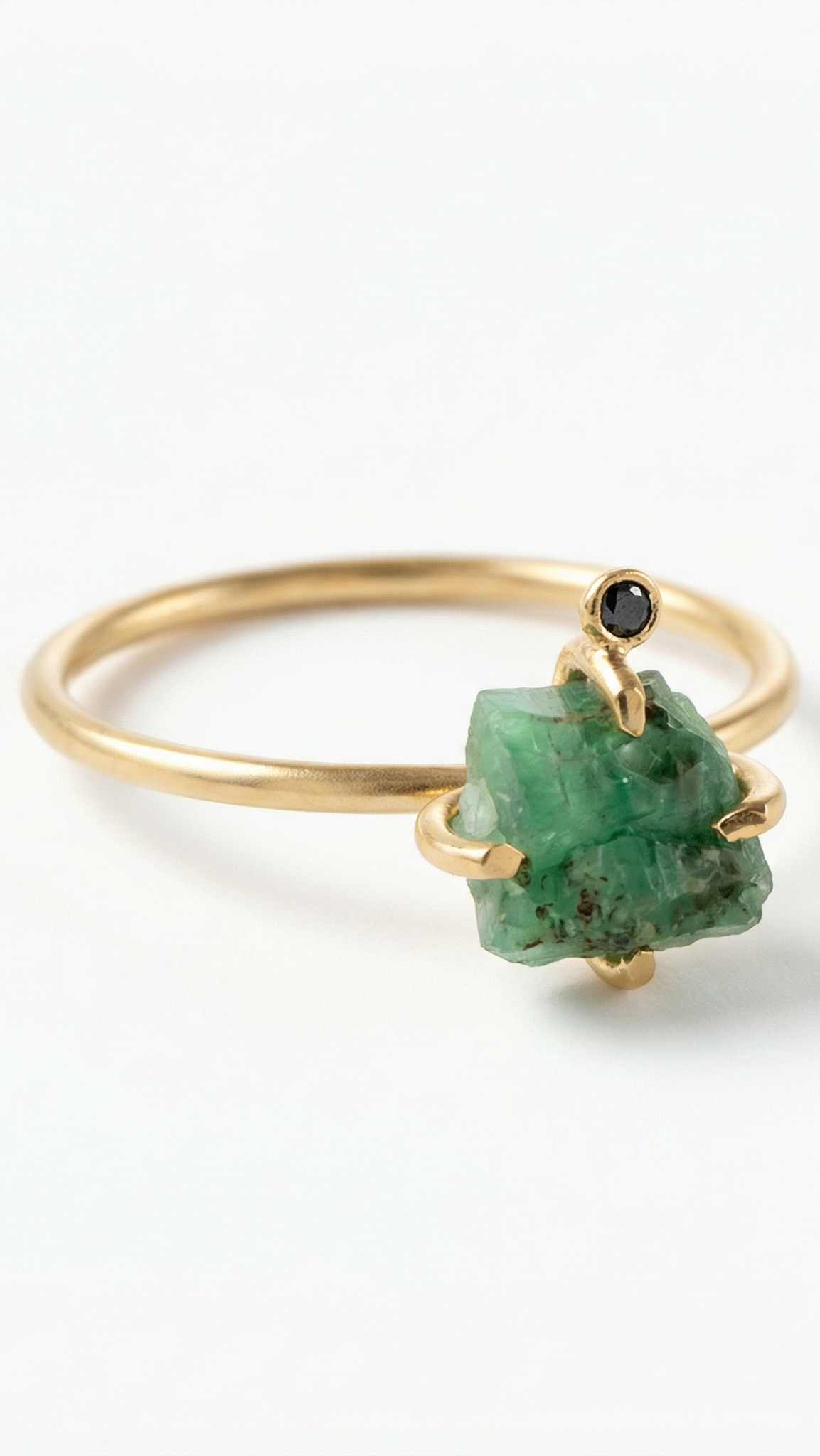 Anel Esmeralda em Ouro Amarelo 18k