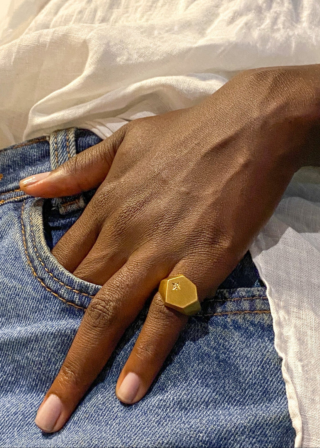 Anel Star em Ouro Amarelo 18k