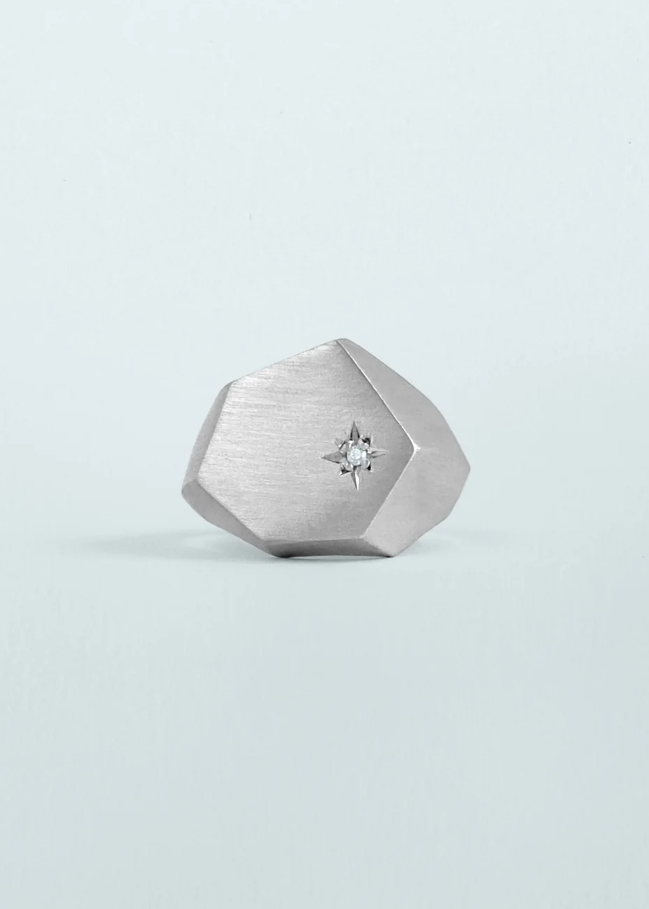 Anel Star em Ouro Branco 18k