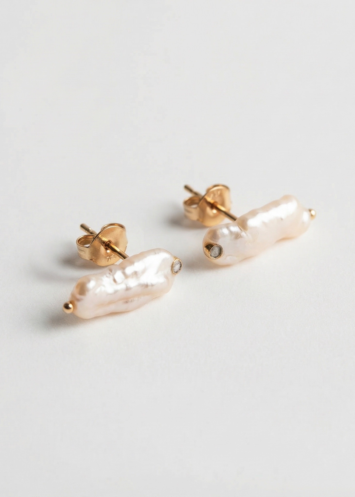 Brincos Singola Perla em Ouro Amarelo 18k