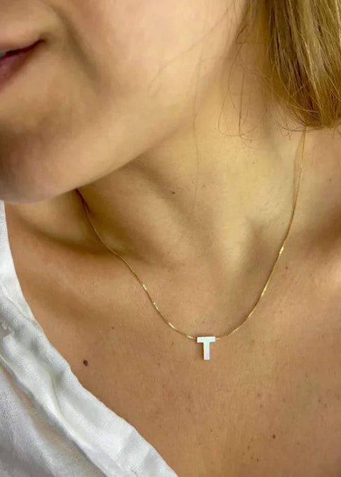 Colar Letra em Ouro Amarelo 18k