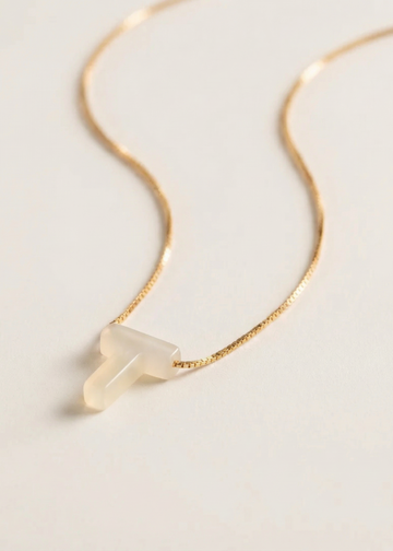 Colar Letra em Ouro Amarelo 18k