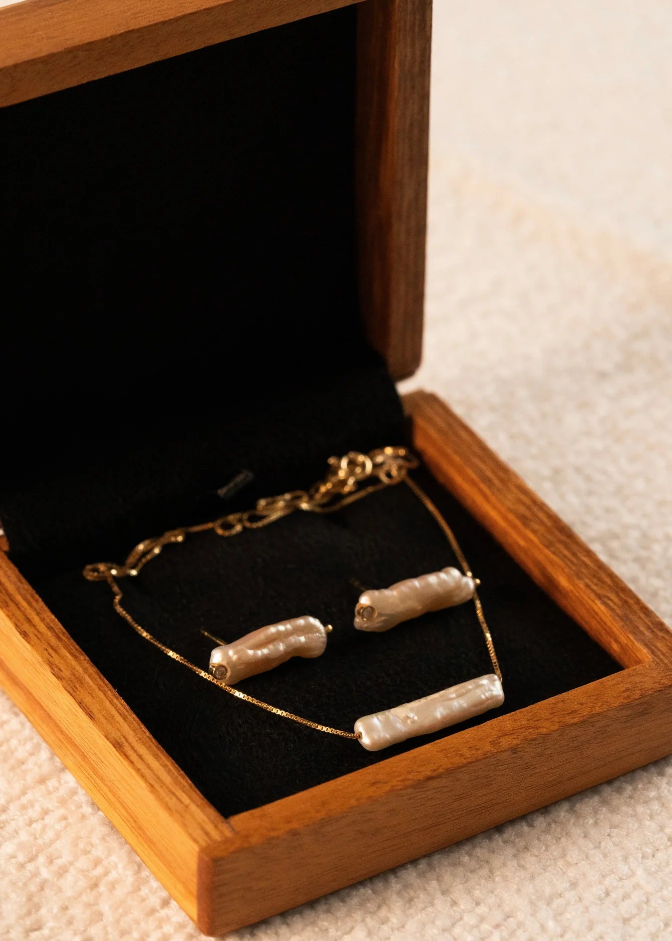 Colar Perla Barroca em Ouro Amarelo 18k