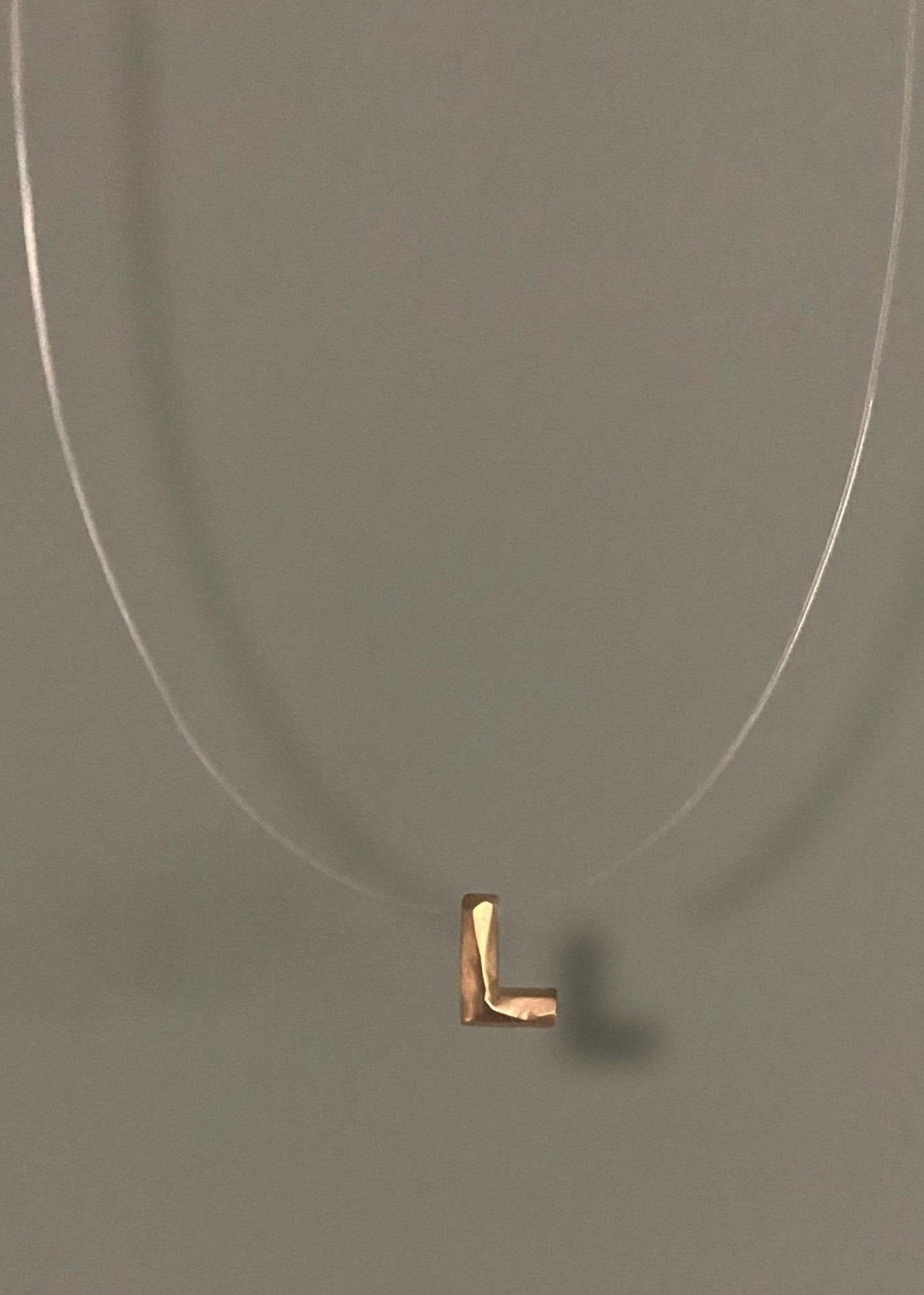 Colar Inicial Facetada em Ouro Amarelo 18k
